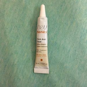 Hey honey, trick and treat sample